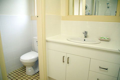 Hibiscus Heights - Accommodation Find 4