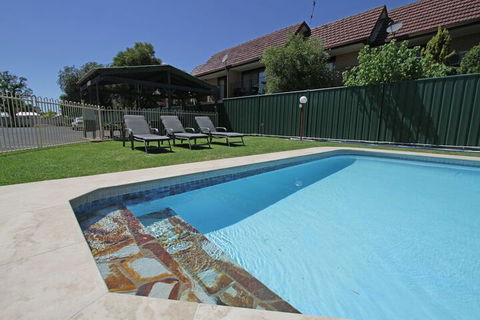 Atlas Motel - Lightning Ridge Tourism 2