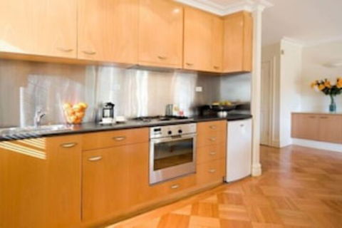 Lakeside Suites 1 - Wagga Wagga Accommodation 6
