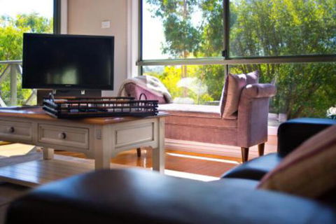 Ducks Bay - WA Accommodation 2