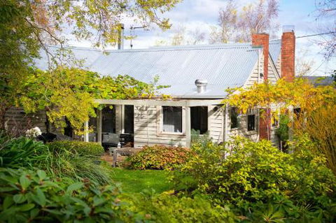 Wombat Hill Cottage - WA Accommodation 1