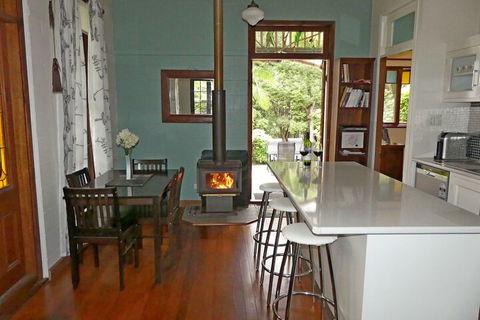 Mount Browne Cottage - Accommodation Newcastle 3