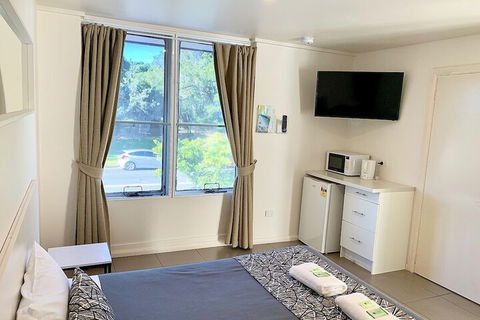 Surf Beach Motel Coffs - Townsville Tourism 6