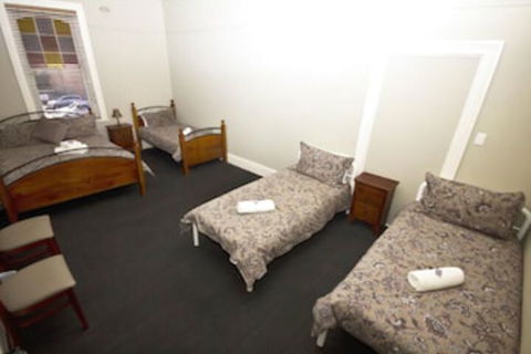 Peden's Hotel - Holiday Melbourne 4