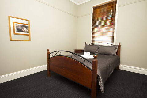 Peden's Hotel - Holiday Melbourne 2