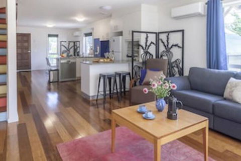 One Of A Kind Apartments - Hotel WA 0