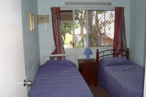 Coral Reef Apartments - Accommodation Find 4