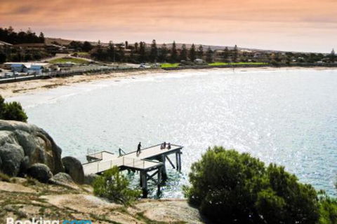 All Seasons Port Elliot Holiday House - Cruises Travel 4