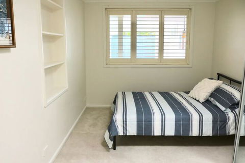 3 Bedroom Home Near Manly Beach - Accommodation Newcastle 5