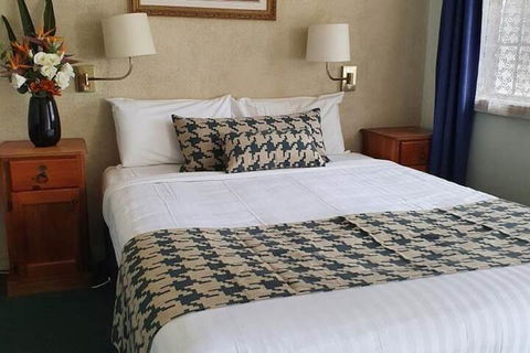 MAS Country Colonial Motor Inn - Accommodation Newcastle 4