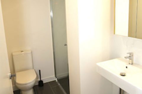 Modern Apartment In Brisbane - Tweed Heads Accommodation 2