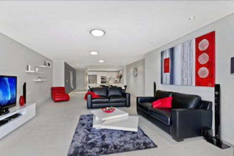 Coast Luxury Apartment 21 - Hervey Bay Accommodation 2