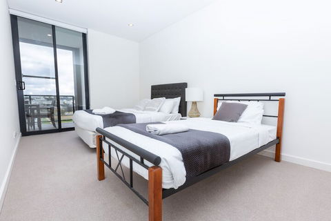 Stylish Inner City Penthouse Apartment - Accommodation Main Beach 3