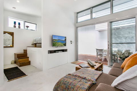 Studio 9 - Holiday Perth 5