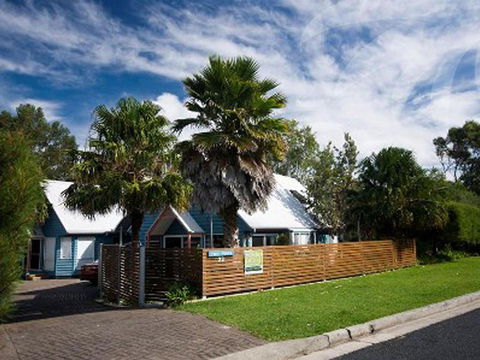 Affordable Twin Peaks 2 - Accommodation Australia 3
