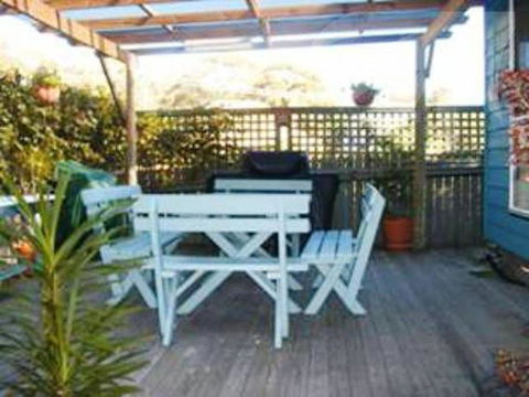 Affordable Twin Peaks 2 - Accommodation Australia 4
