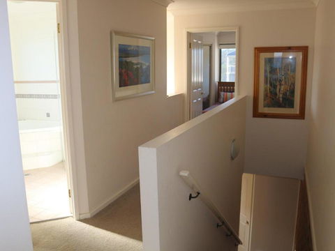 Ocean Views 4 Ocean Street Air Conditioned Luxury With Beautiful Ocean Views - Victoria Tourism 4