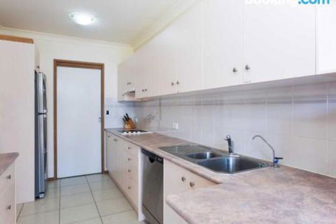 16 The Moorings 4 Cromarty Road Waterfront Property With Pool & Air Conditioning - WA Accommodation 0