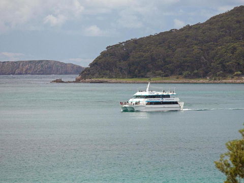 11 Intrepid 3 Intrepid Close Absolute Beachfront Bliss - Holiday Melbourne 4