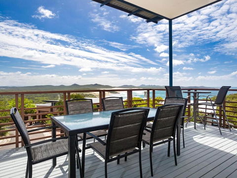 Beach View At One Mile 8 / 26 One Mile Close Infinity Complex Pool & WIFI - Victoria Tourism 6