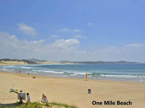Beach View At One Mile 8 / 26 One Mile Close Infinity Complex Pool & WIFI - Victoria Tourism 4