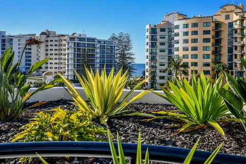 Second Floor 2 Bedroom Mooloolaba Escape Caribbean Resort - Victoria Tourism 3