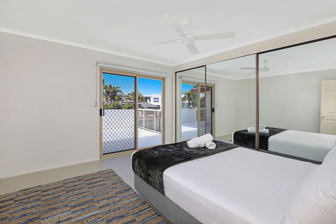 Culb Entertainers Paradise - Victoria Tourism 4
