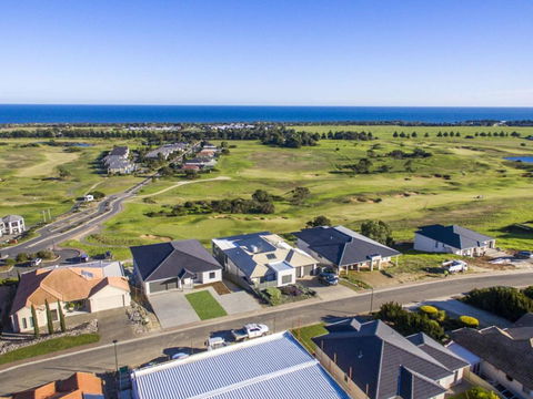 Sunset Horizon At Lady Bay 8 Huntingdale Drive - Holiday Melbourne 4