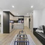 A Modern 2BR Apt 5 Min Walk To Melbourne Central - YWait Travel 0