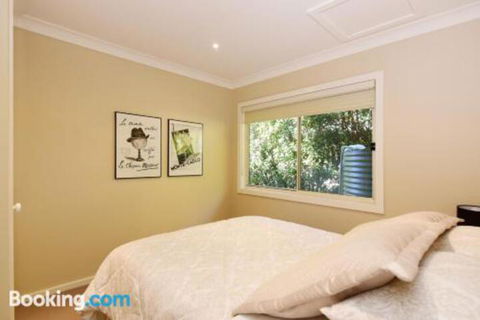 Hillcrest Spectacular Views! - Accommodation Newcastle 4
