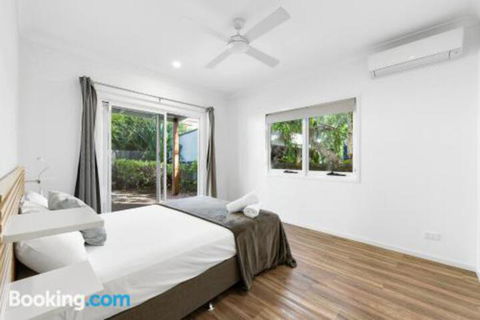 Mudjimba Island Beach House - Hervey Bay Accommodation 4