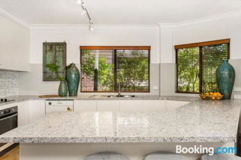 2 / 66 Lawson Street Byron Bay Koranba - Holiday Perth 4