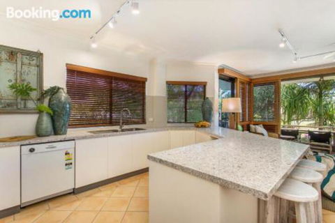 2 / 66 Lawson Street Byron Bay Koranba - Holiday Perth 1