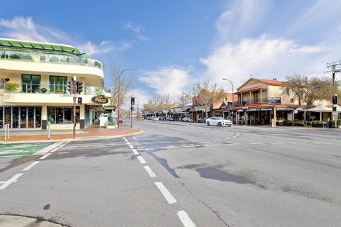 Former Dress Circle Nth Adelaide Apt With Aircon - Holiday Jervis Bay 4