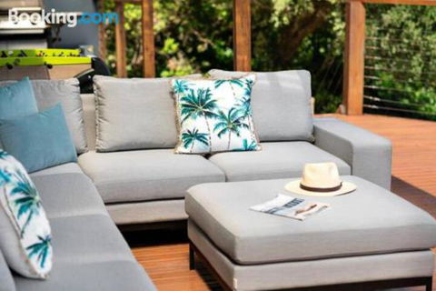 Willowdene With Pool Spa Tennis Court & Fireplace - Holiday Sydney 4