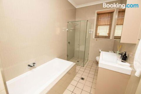 William Cottage Central Heritage Home - Northern Rivers Accommodation 1