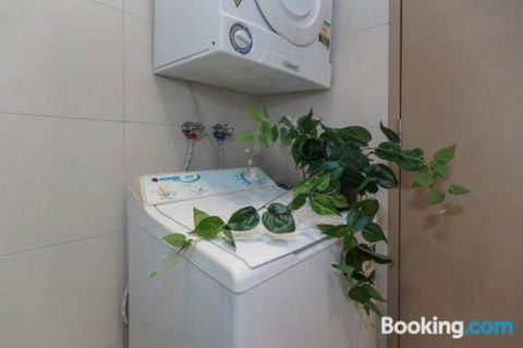 Heart Of Sandringham Apartment By Ready Set Host - Accommodation Batemans Bay 4