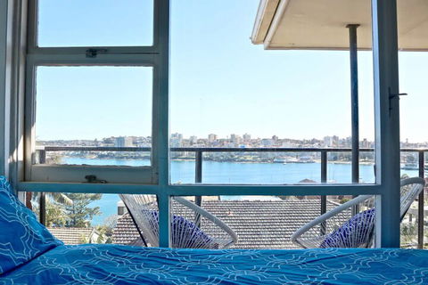 Gorgeous 2 Bedroom Apartment With Panoramic Views - Accommodation Newcastle 3