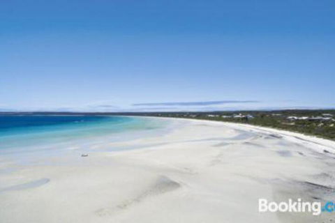 A One One Two At Island Beach - Holiday Melbourne 0