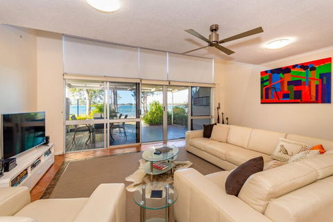 Treat Yourself To Something Special! - Accommodation Newcastle 5