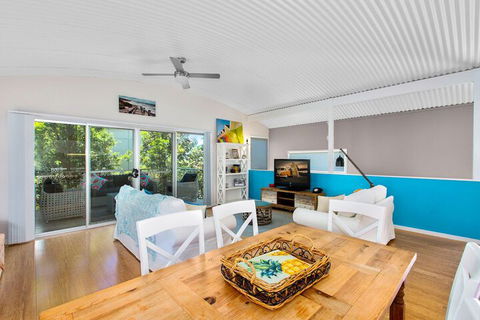 Casuarina Beach Shacks 10 - Whitsundays Tourism 5