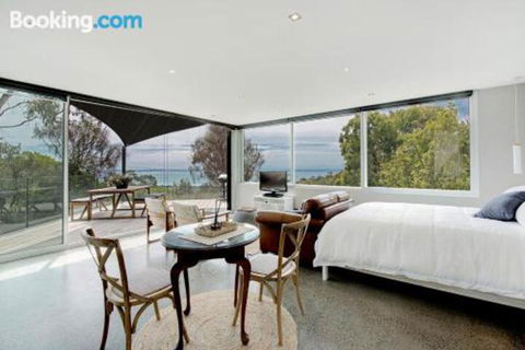 Above It All - Wagga Wagga Accommodation 0
