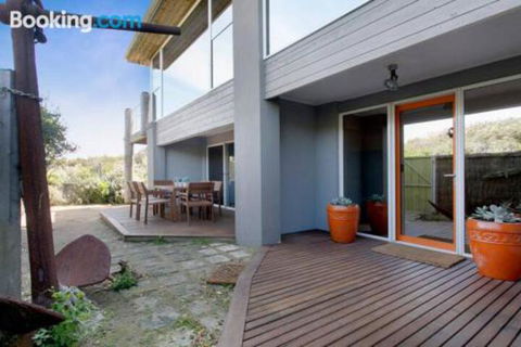 Anchor Beachfront Retreat - NT Tourism 5