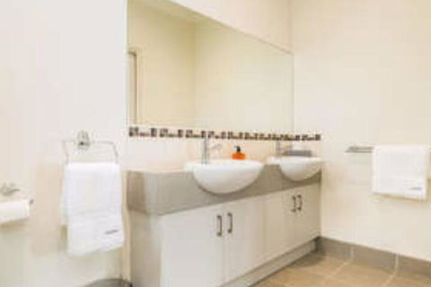 Affinity On Killara - Lightning Ridge Tourism 2