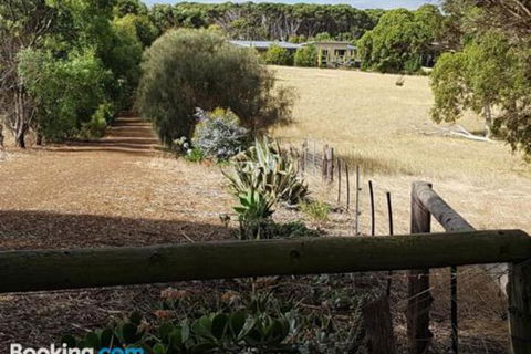 The Old Picnic Ground At Ironstone B & B - Holiday Melbourne 5