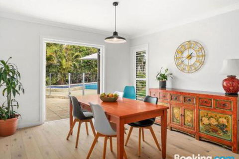 Modern Family Retreat 12 Minell Close - Accommodation Mount Tamborine 1