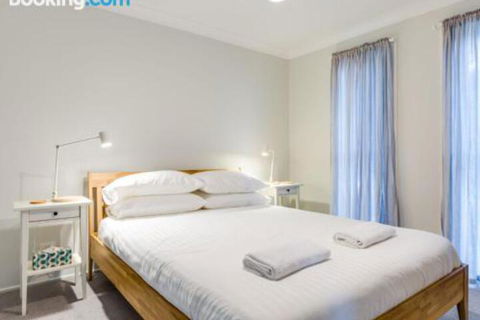 BLUE WATERS Gerringong 4pm Check Out Sundays - St Kilda Accommodation 0