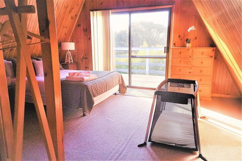 Seagrass Chalet - Yamba Accommodation 4