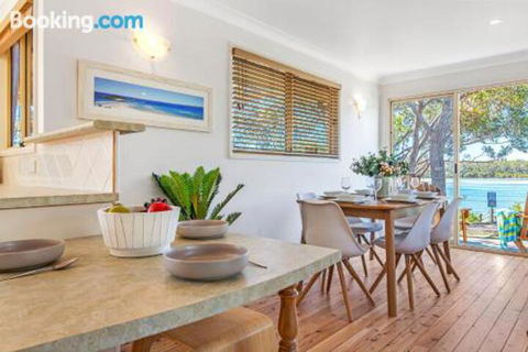 Matron Porter Drive 1 Narrawallee - Hotel Gold Coast 3