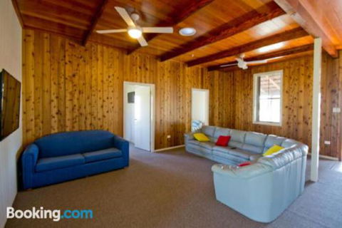 Cottage On River - Mackay Tourism 3